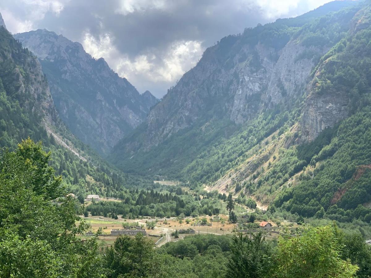 Vita Guesthouse Bajram Curri Exteriér fotografie